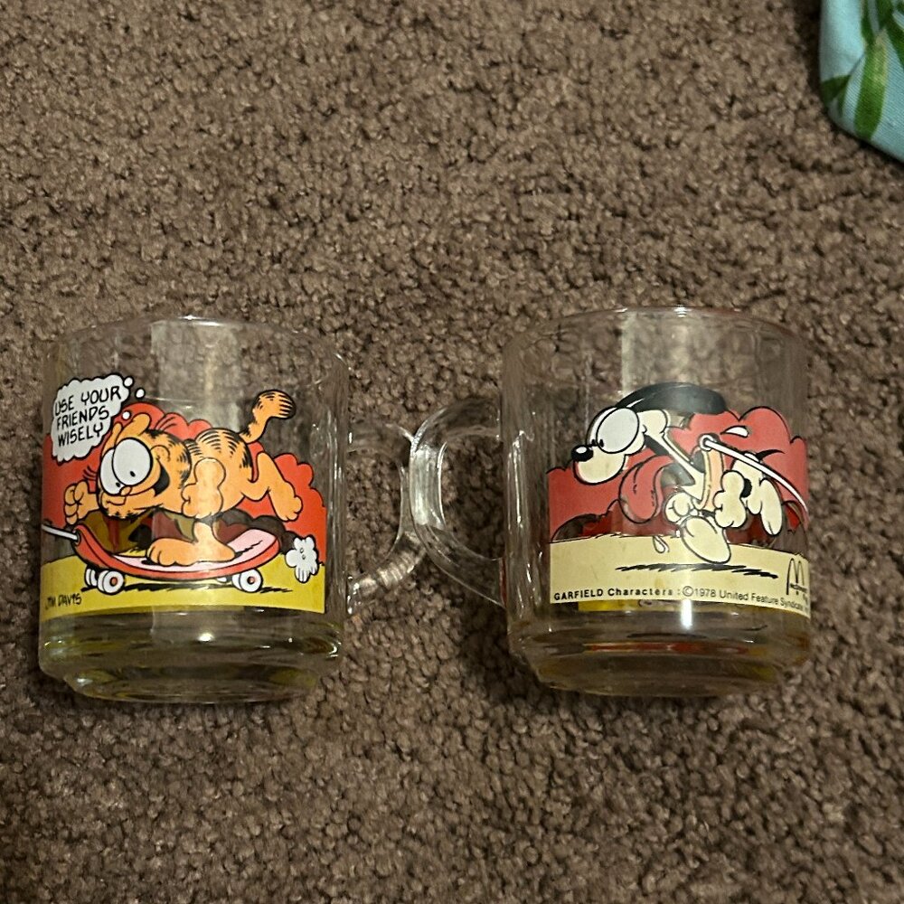 Garfield VINTAGE Glass‎ Mug - Walking Odie Version